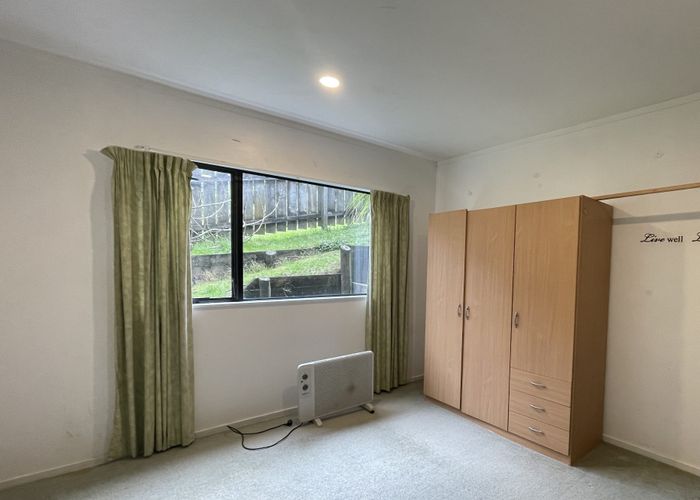  at 4/35 Kiteroa Terrace, Rothesay Bay, North Shore City, Auckland