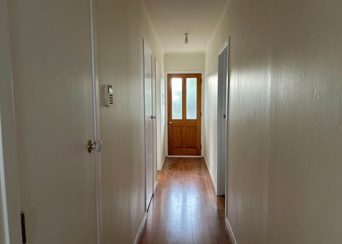  at 17 Clinton Avenue, Te Atatu Peninsula, Waitakere City, Auckland