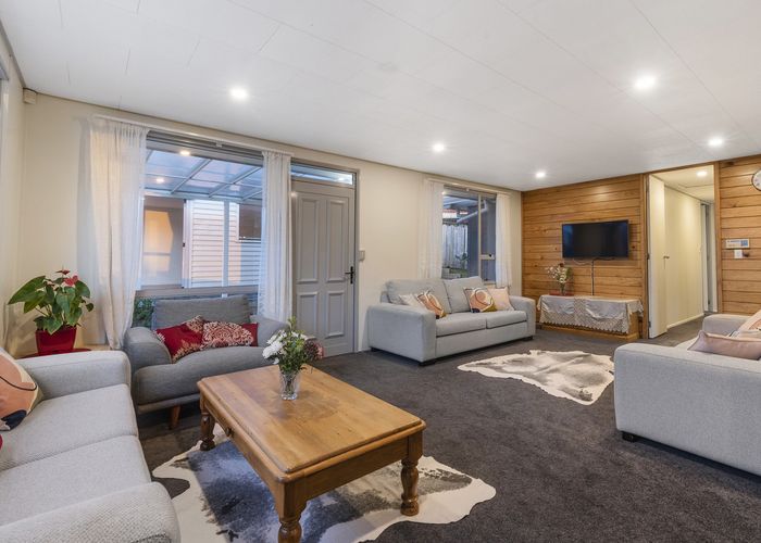  at 13 Grenadine Place, Unsworth Heights, Auckland