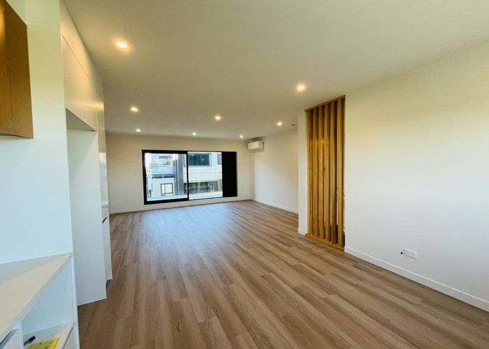  at 5 Battersby Lane, Windsor Park, North Shore City, Auckland