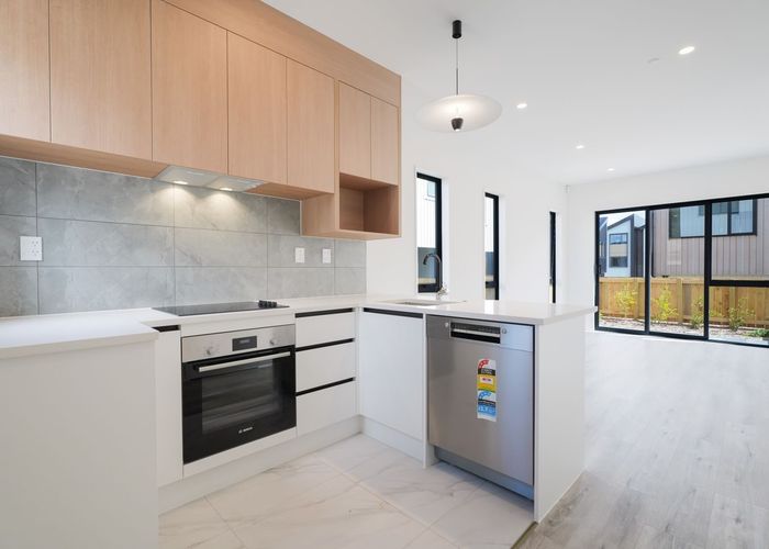  at 11 Tokarewa Close, Mount Wellington, Auckland