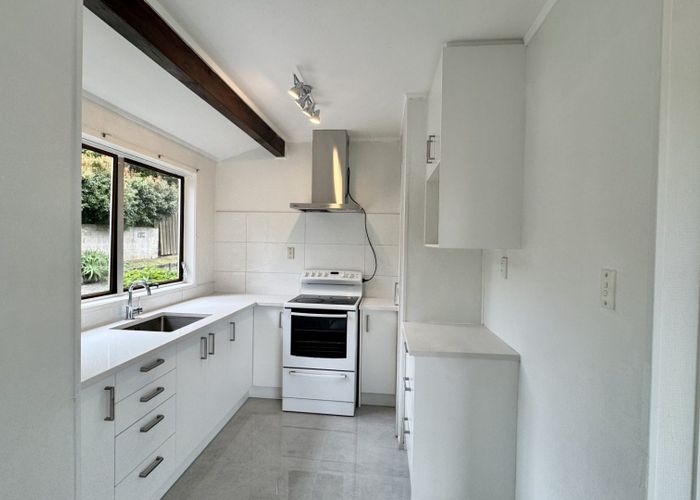  at 1/38a Blakeborough Dr, Forrest Hill, North Shore City, Auckland