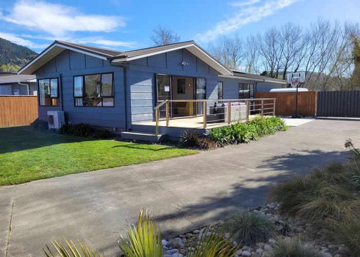  at 15 Gillies Crescent, Havelock North