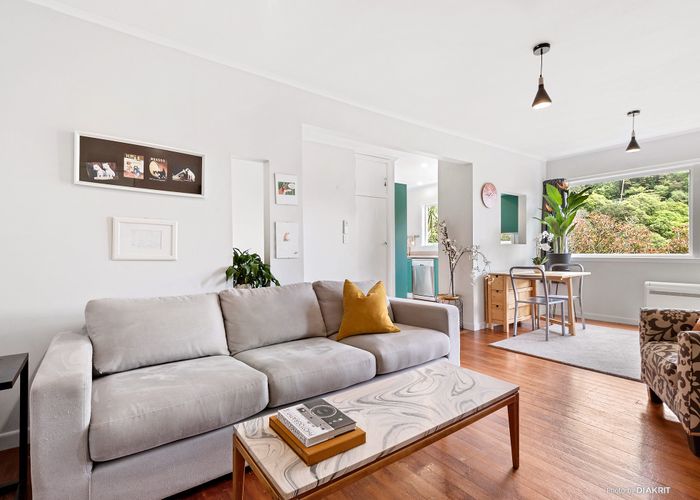  at 9 Waiapu Road, Kelburn, Wellington
