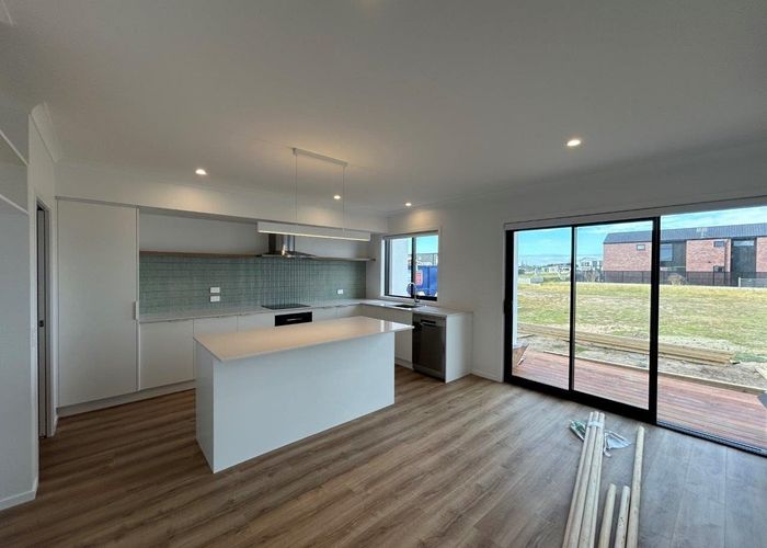  at 8 Atutahi Lane, Papamoa Beach, Papamoa
