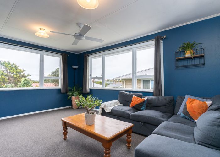  at 9 Sasanof View, Ascot Park, Porirua
