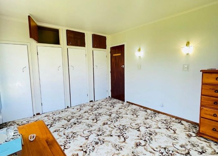  at 31 Te Atatu Road, Te Atatu South, Waitakere City, Auckland