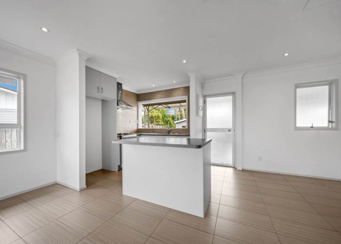  at 54 Edgewater Drive, Pakuranga, Manukau City, Auckland