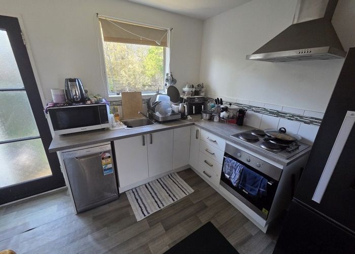  at 2/11 Laurence Street, Waltham, Christchurch City, Canterbury