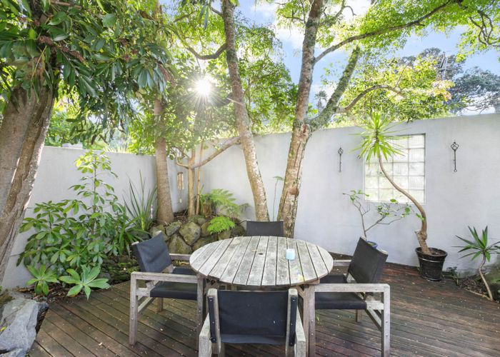  at 2/236 Beach Road, Campbells Bay, Auckland