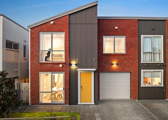  at 31 Ambar Ridge Avenue, Massey, Auckland