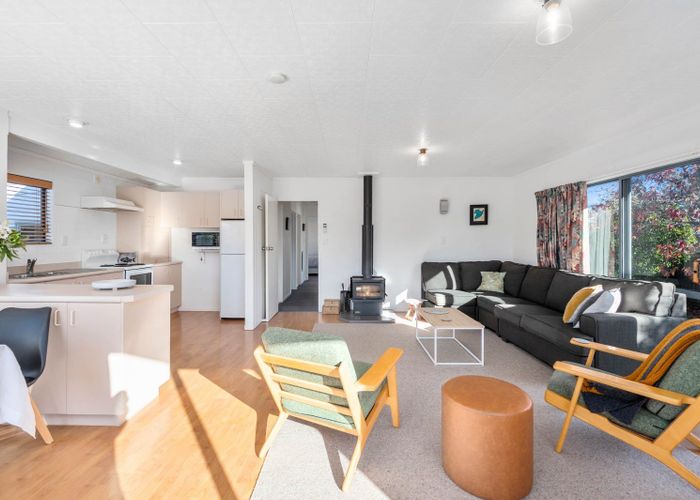  at 4 Antonia Place, Kinloch