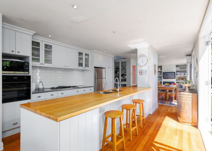  at 10 Stratford Street, Merivale, Christchurch