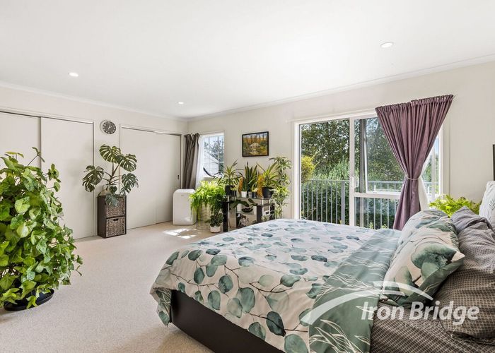  at 5/86 Fernhill Way, Oteha, Auckland