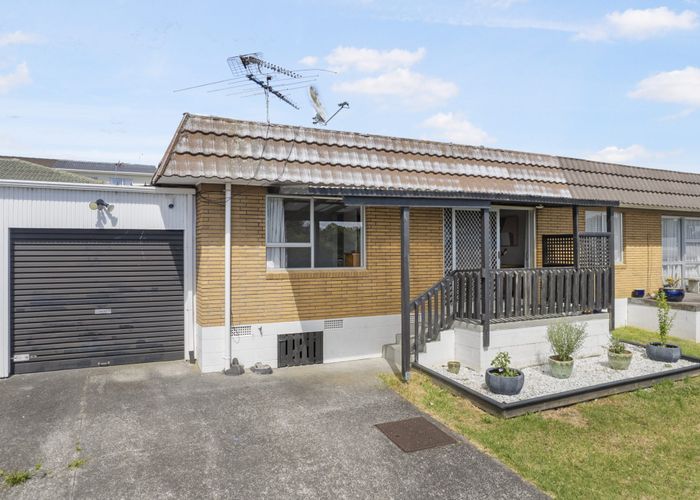  at 2/94 Lynwood Road, New Lynn, Waitakere City, Auckland