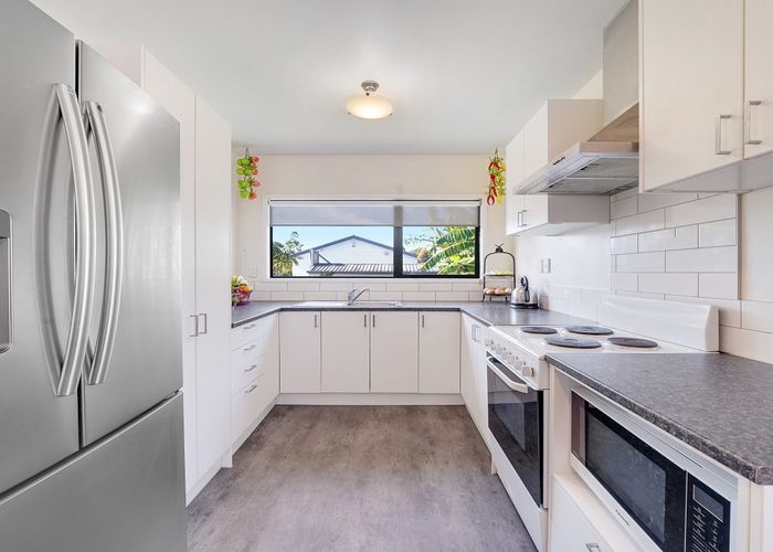  at 17a Tennessee Avenue, Mangere East, Manukau City, Auckland