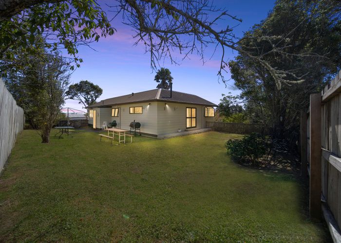  at 51B Everglade Drive, Goodwood Heights, Auckland