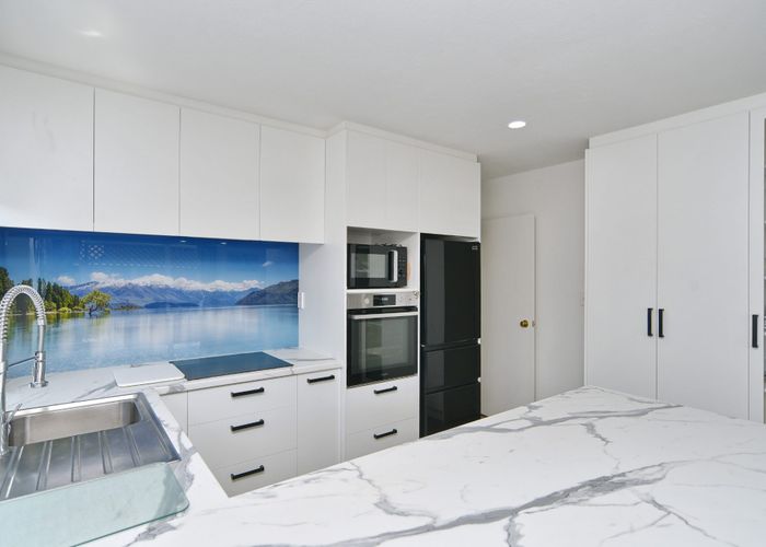  at 2/76 Highsted Road, Bishopdale, Christchurch City, Canterbury