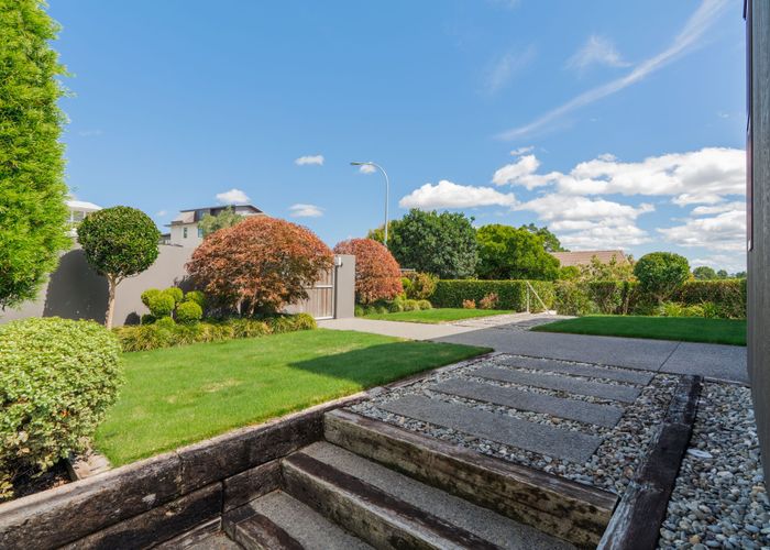  at 142 Lake Crescent, Hamilton Lake, Hamilton, Waikato