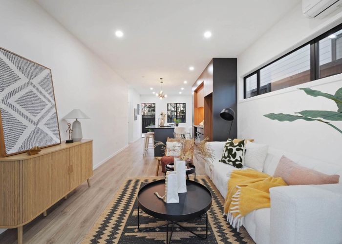  at 43 Whiteywood Street, Westgate, Waitakere City, Auckland