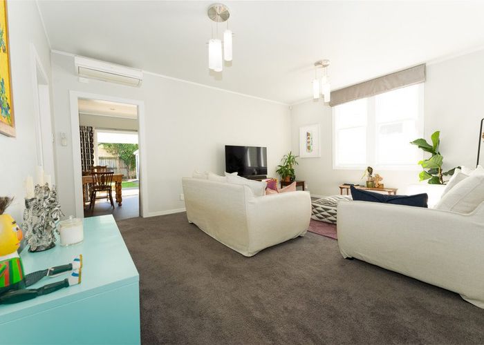  at 25 Riddlers Crescent, Petone, Lower Hutt