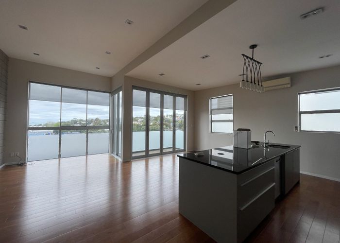  at 3/8 Wilk Lane, Browns Bay, North Shore City, Auckland