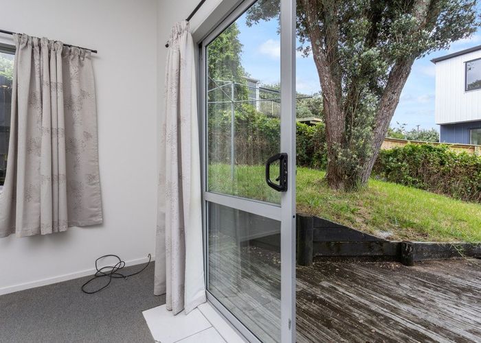  at 18A Totaravale Drive, Totara Vale, North Shore City, Auckland
