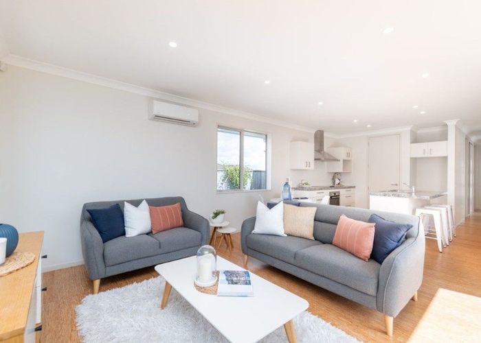  at 72 Sunstone Crescent, Brown Owl, Upper Hutt