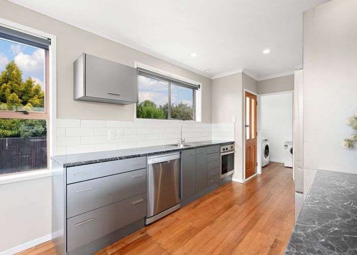  at 21 Margaret Place, Deanwell, Hamilton