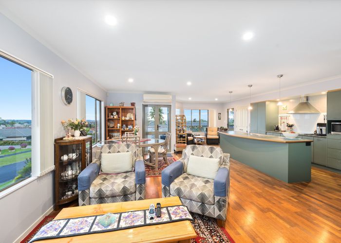  at 1 Sandhurst Rise, Henderson, Auckland