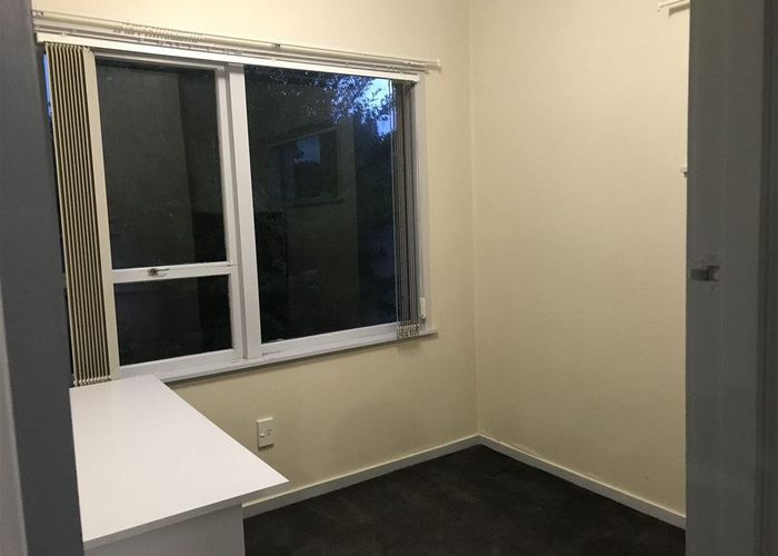  at 2/64 Haycock Ave, Mount Roskill, Auckland City, Auckland