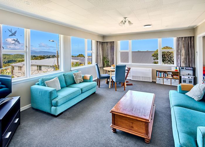  at 7 Manitoba Place, Kingston, Wellington