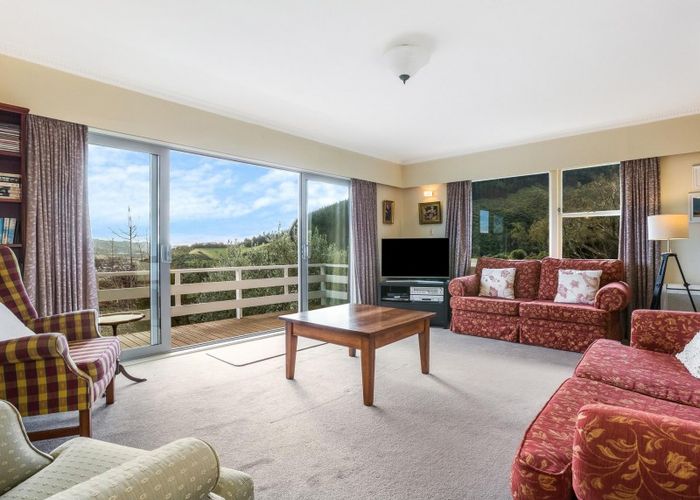  at 4 Wilmshurst Place, Tawa, Wellington