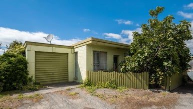  at 1/104 Budge Street, Riversdale, Blenheim