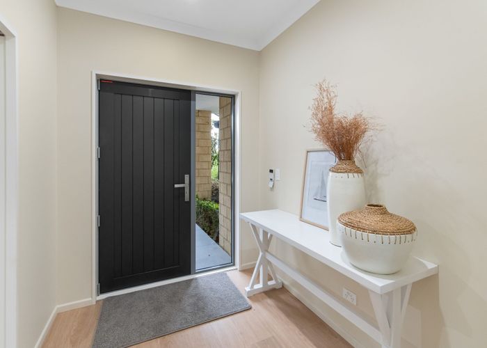  at 100 McMahon Drive, Aidanfield, Christchurch