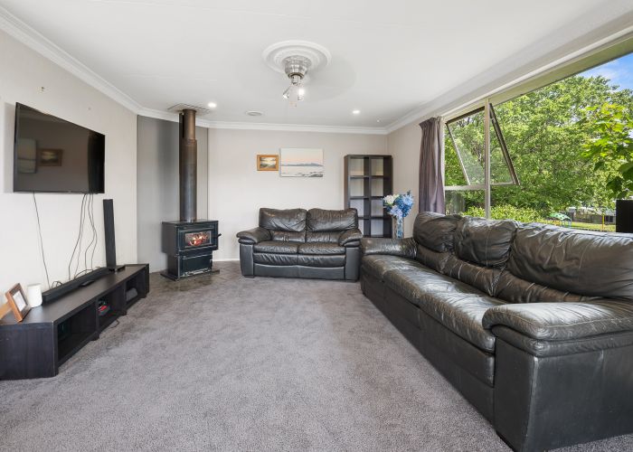  at 11 Dale Crescent, East Gore, Gore
