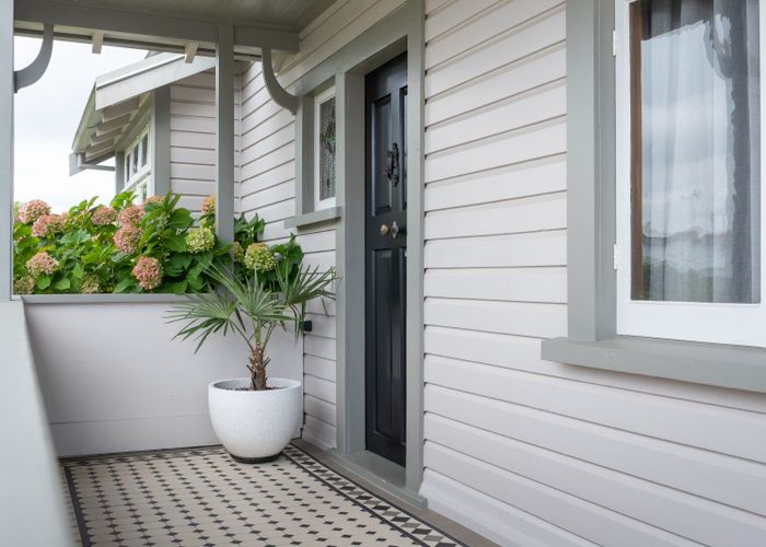  at 11 Lawrence Road, Hospital Hill, Napier