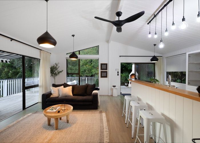  at 8 Hill Road, Palm Beach, Waiheke Island