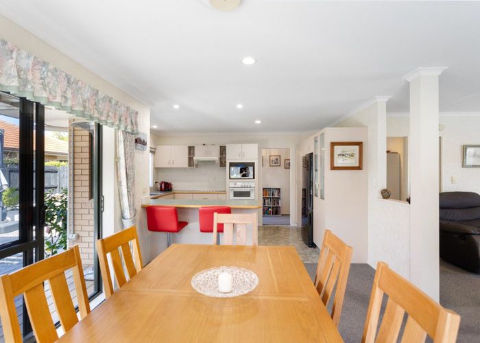  at 6 Bahamas Key, Papamoa, Tauranga, Bay Of Plenty