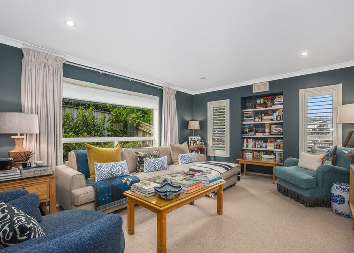  at 14 Paparoa Crescent, Aotea, Porirua, Wellington