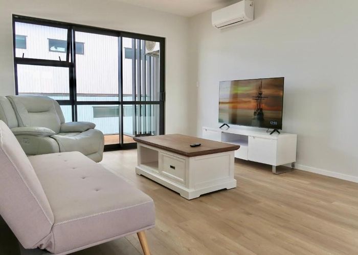  at 6/1B Egremont street, Belmont, North Shore City, Auckland