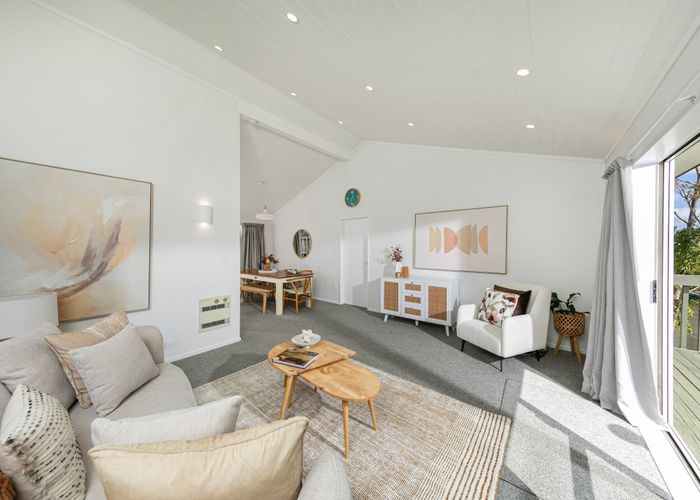  at 23 Grenadine Place, Unsworth Heights, North Shore City, Auckland