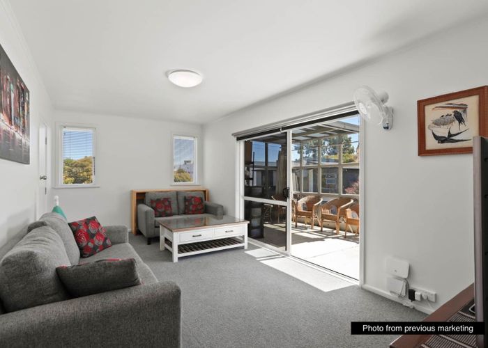  at 39 Newington Road, Henderson, Waitakere City, Auckland