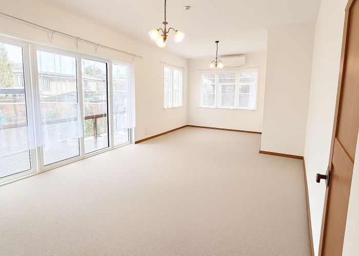  at 2/3170 Great North Road, New Lynn, Waitakere City, Auckland