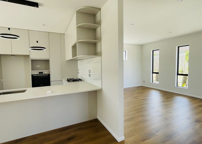  at 8B Ruahine Street, Avondale, Auckland