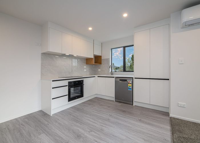  at 1/17 Kingdale Road, Henderson, Waitakere City, Auckland