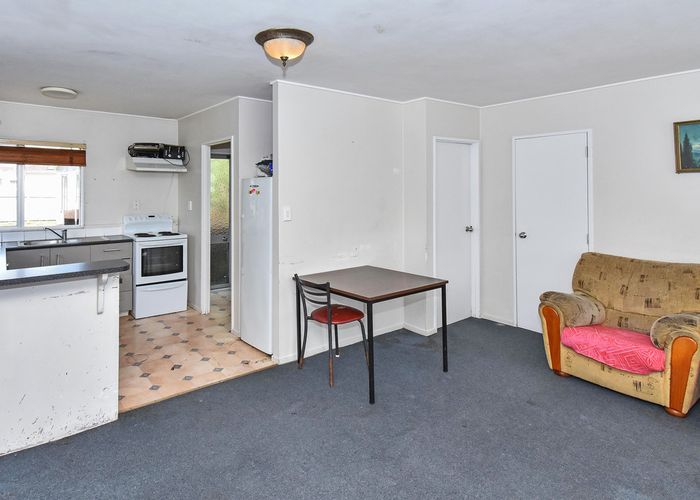  at 75 Chichester Drive, Rosehill, Papakura