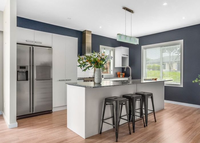  at 129 Te Puia Drive, Aotea, Porirua