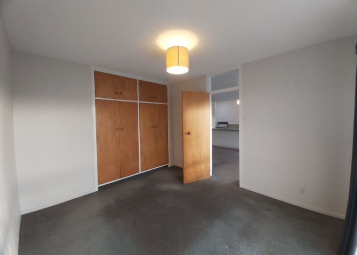  at 2/8 Straven Road, Riccarton, Christchurch City, Canterbury