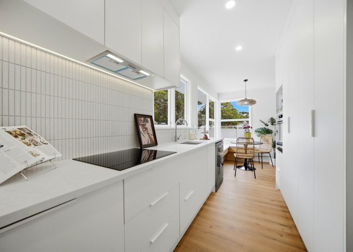  at 11 Juniper Road, Sunnynook, Auckland